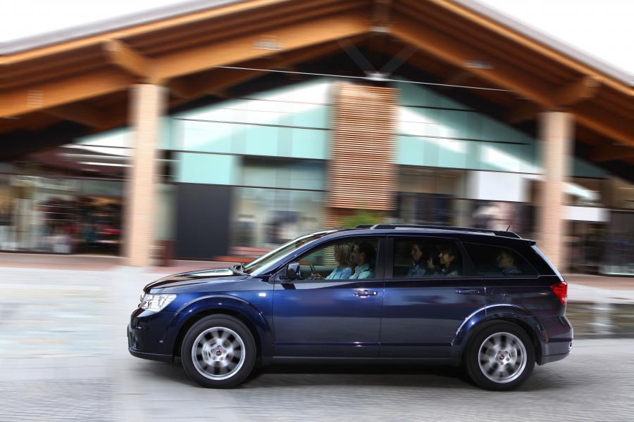  Fiat Freemont 2011 года  (фото 82 из 111)